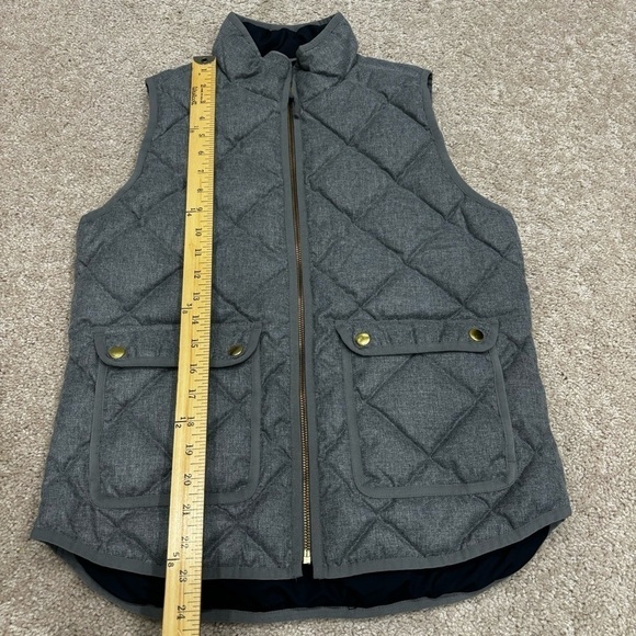 J Crew Quilted Full Zip Vest Jacket Women’s Size Small - Picture 2 of 9